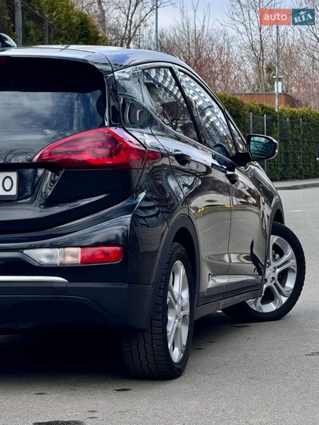 Хэтчбек Chevrolet Bolt EV 2020 в Киеве