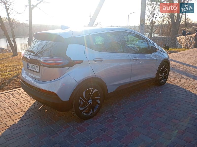 Хэтчбек Chevrolet Bolt EV 2021 в Кропивницком