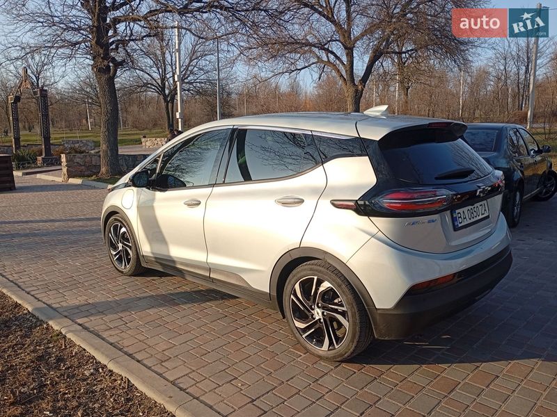 Хэтчбек Chevrolet Bolt EV 2021 в Кропивницком