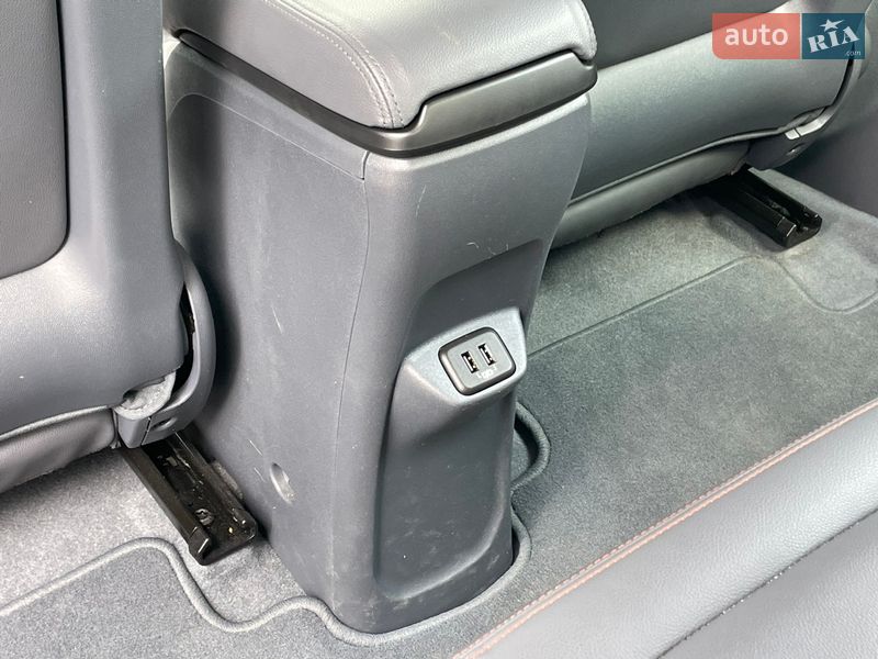 Хэтчбек Chevrolet Bolt EV 2019 в Киеве