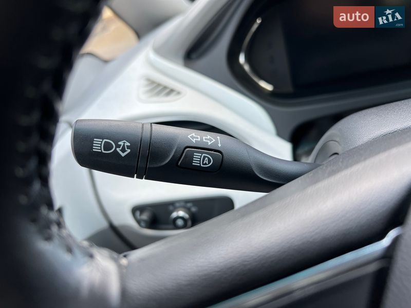 Хэтчбек Chevrolet Bolt EV 2017 в Киеве фото 27 Хэтчбек Chevrolet Bolt EV 2017 в Киеве