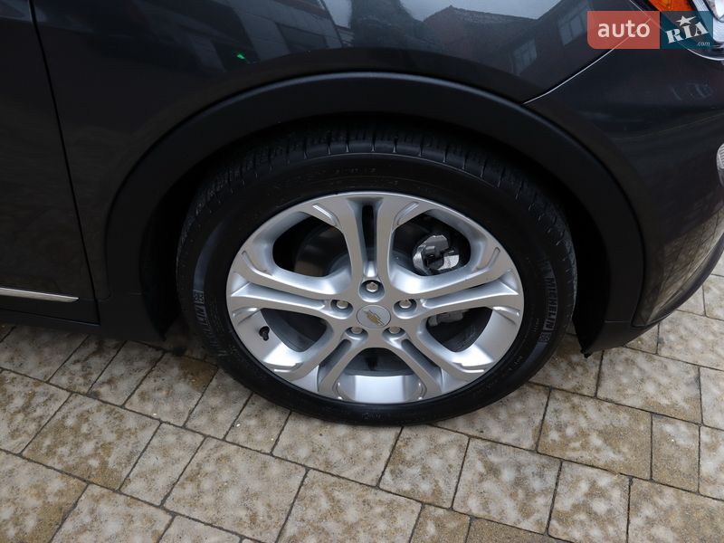 Хэтчбек Chevrolet Bolt EV 2019 в Львове фото 10 Хэтчбек Chevrolet Bolt EV 2019 в Львове