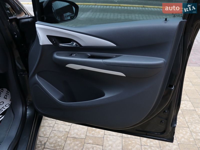 Хэтчбек Chevrolet Bolt EV 2019 в Львове фото 43 Хэтчбек Chevrolet Bolt EV 2019 в Львове