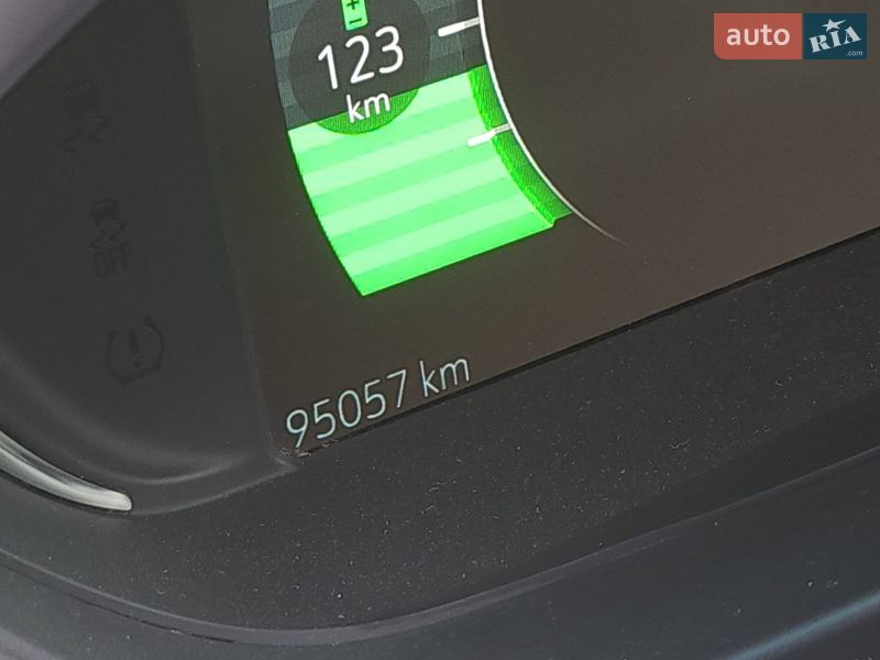 Хэтчбек Chevrolet Bolt EV 2019 в Самборе фото 18 Хэтчбек Chevrolet Bolt EV 2019 в Самборе