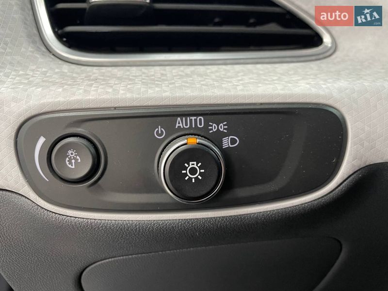 Хэтчбек Chevrolet Bolt EV 2019 в Киеве фото 20 Хэтчбек Chevrolet Bolt EV 2019 в Киеве