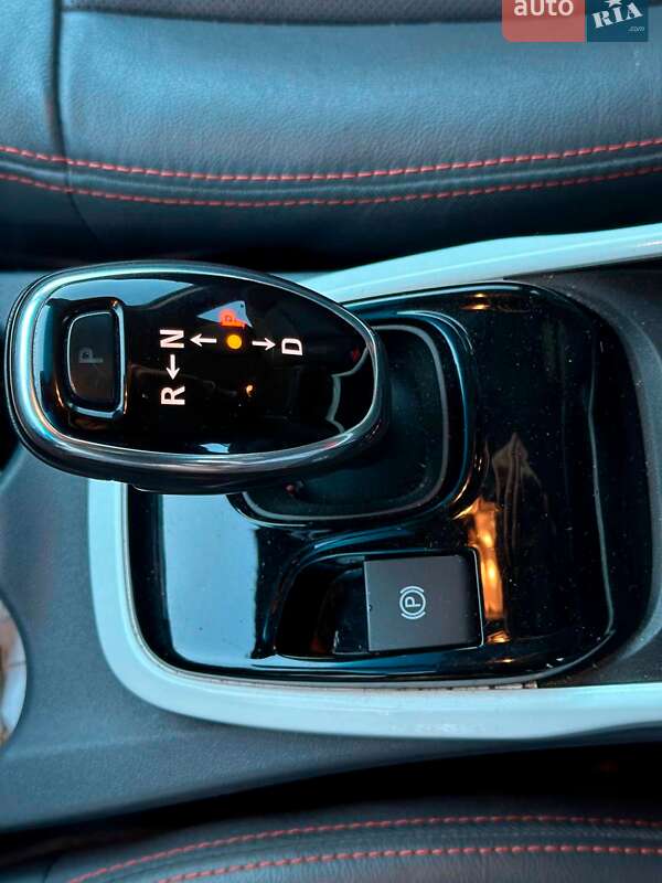 Хэтчбек Chevrolet Bolt EV 2019 в Львове фото 27 Хэтчбек Chevrolet Bolt EV 2019 в Львове