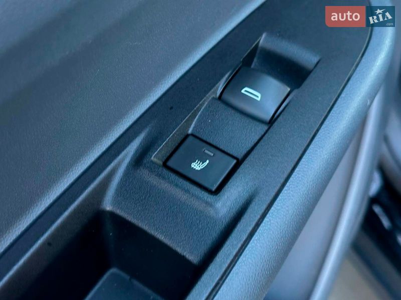 Хэтчбек Chevrolet Bolt EV 2019 в Львове фото 34 Хэтчбек Chevrolet Bolt EV 2019 в Львове