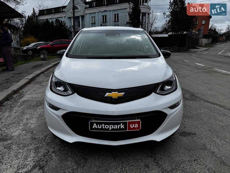 Хэтчбек Chevrolet Bolt EV 2020 в Киеве