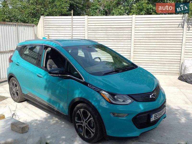 Хэтчбек Chevrolet Bolt EV 2020 в Киеве