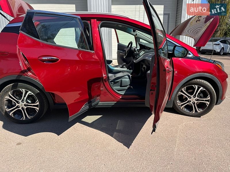 Хэтчбек Chevrolet Bolt EV 2017 в Киеве фото 9 Хэтчбек Chevrolet Bolt EV 2017 в Киеве