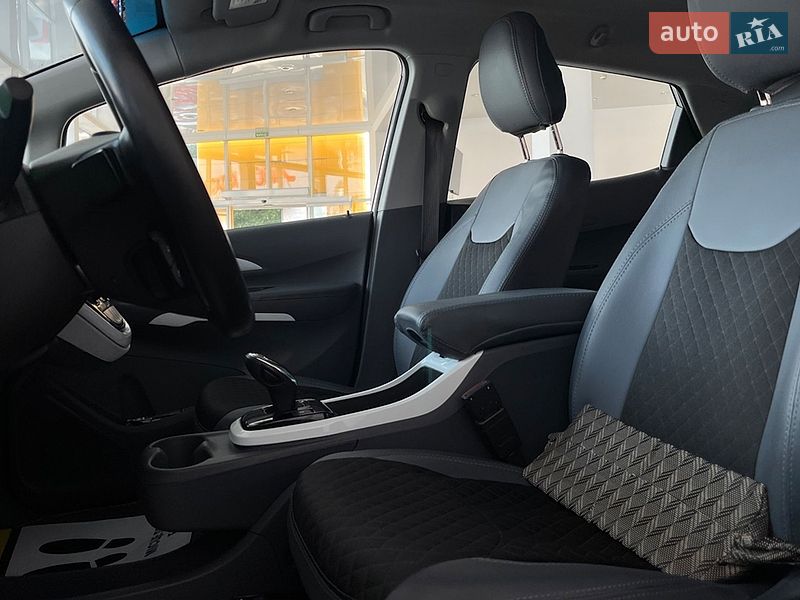 Хетчбек Chevrolet Bolt EV 2021 в Львові