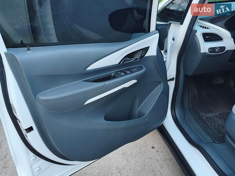 Хэтчбек Chevrolet Bolt EV 2019 в Харькове