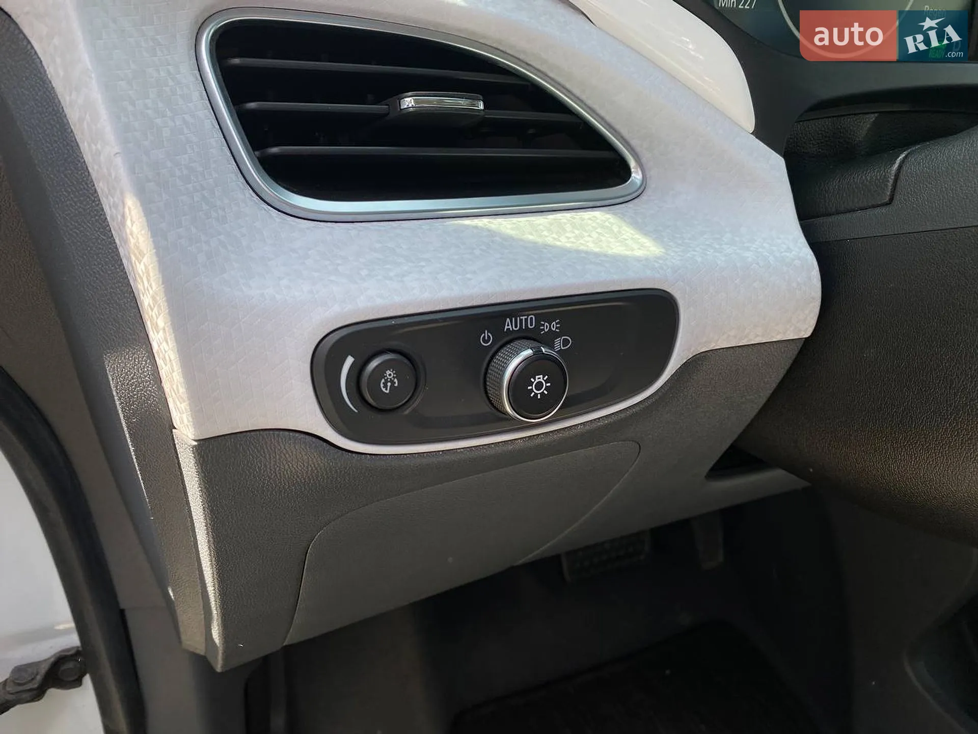 2019 Chevrolet Bolt EUV - мініатюра 12