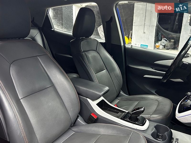 Хэтчбек Chevrolet Bolt EV 2018 в Черновцах