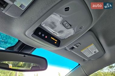 Хэтчбек Chevrolet Bolt EV 2019 в Киеве