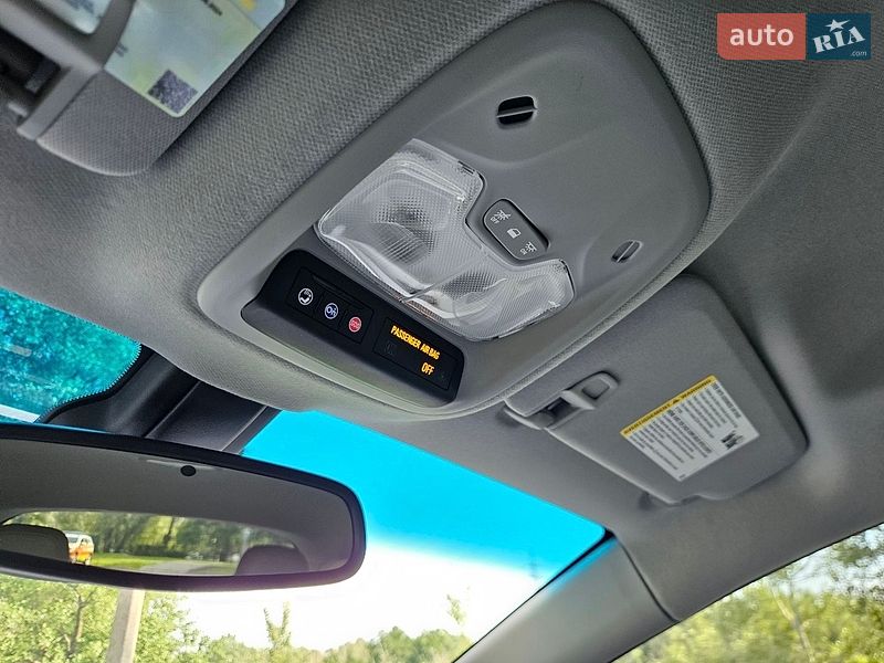 Хэтчбек Chevrolet Bolt EV 2019 в Киеве