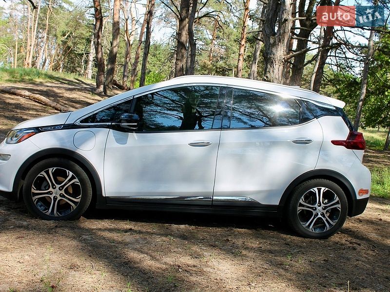 Хэтчбек Chevrolet Bolt EV 2019 в Днепре