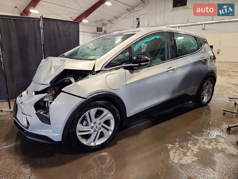 Хэтчбек Chevrolet Bolt EV 2023 в Львове