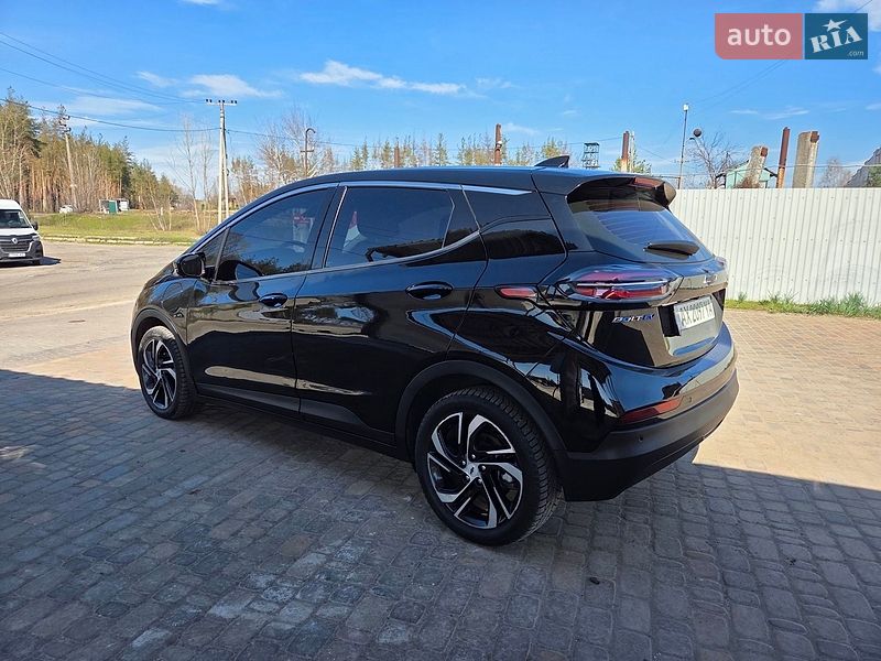 Хэтчбек Chevrolet Bolt EV 2023 в Змиеве