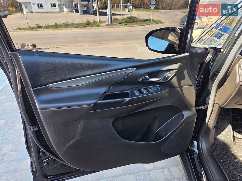 Хэтчбек Chevrolet Bolt EV 2023 в Змиеве