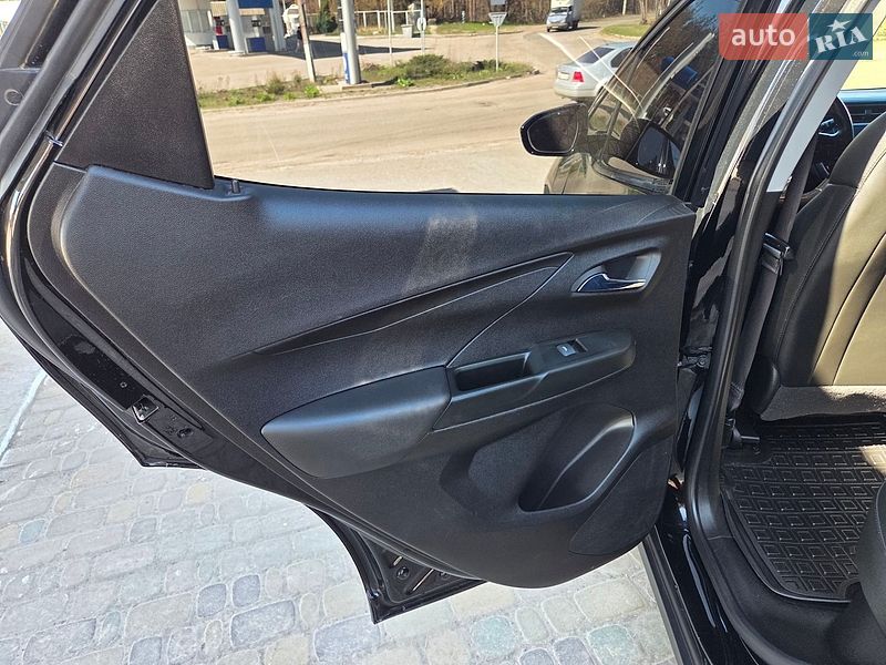 Хэтчбек Chevrolet Bolt EV 2023 в Змиеве