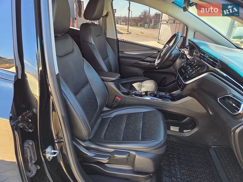 Хэтчбек Chevrolet Bolt EV 2023 в Змиеве