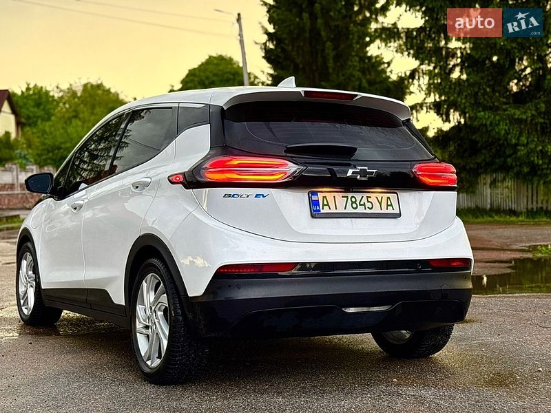 Хэтчбек Chevrolet Bolt EV 2022 в Житомире