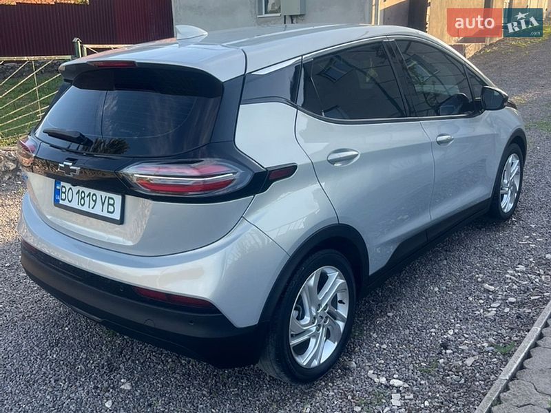 Хэтчбек Chevrolet Bolt EV 2023 в Тернополе