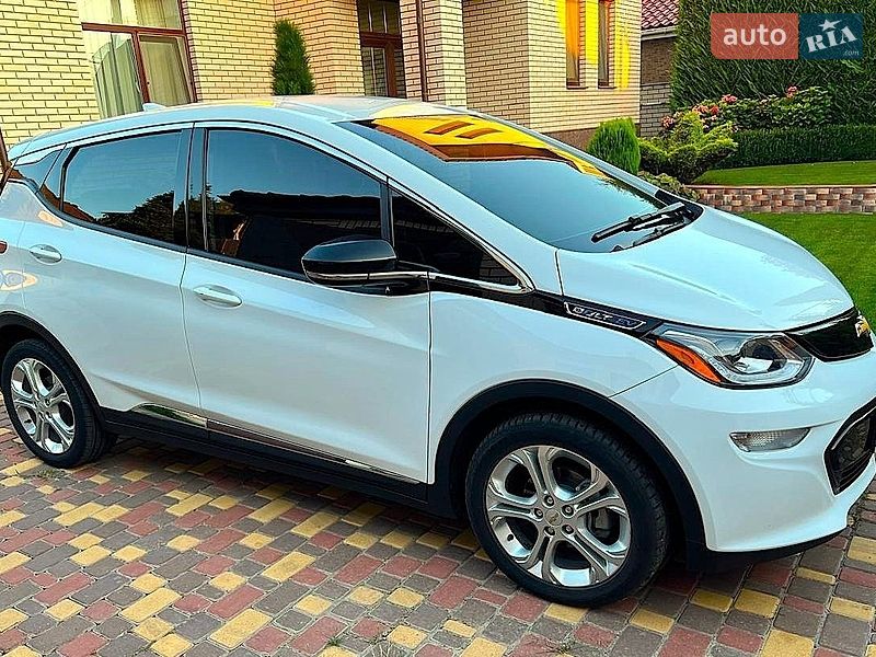 Хэтчбек Chevrolet Bolt EV 2019 в Фонтанке