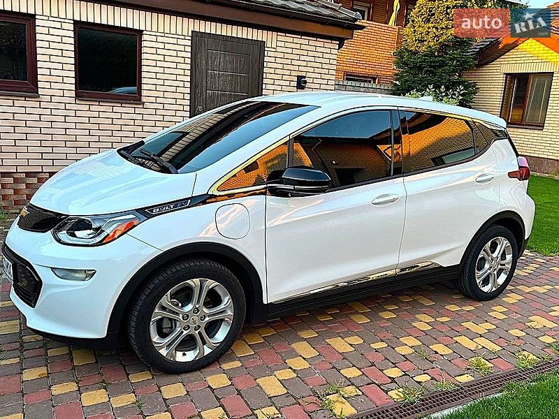 Хэтчбек Chevrolet Bolt EV 2019 в Фонтанке