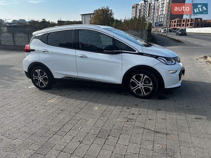 Хетчбек Chevrolet Bolt EV 2021 в Івано-Франківську фото 2 Хетчбек Chevrolet Bolt EV 2021 в Івано-Франківську