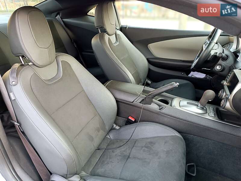 Купе Chevrolet Camaro 2015 в Киеве фото 17 Купе Chevrolet Camaro 2015 в Киеве