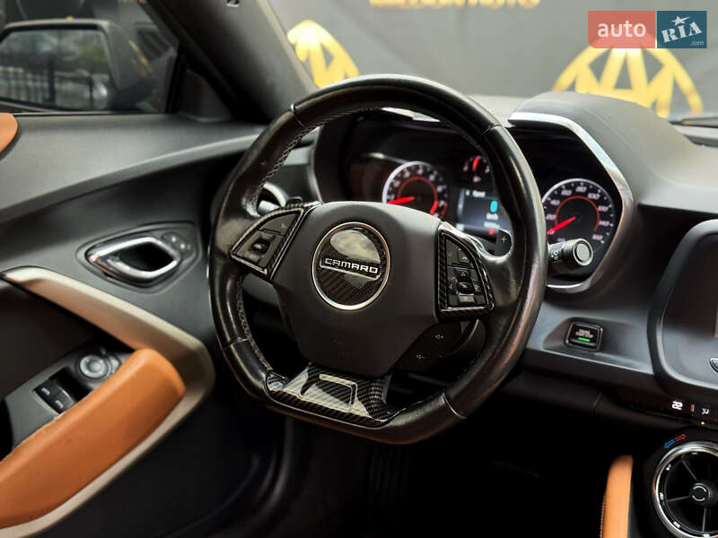 Купе Chevrolet Camaro 2016 в Киеве фото 16 Купе Chevrolet Camaro 2016 в Киеве