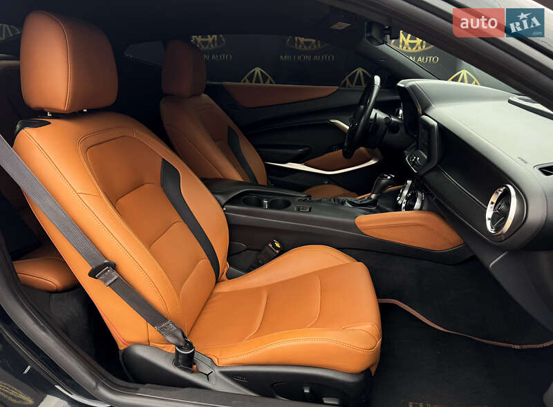Купе Chevrolet Camaro 2016 в Киеве фото 12 Купе Chevrolet Camaro 2016 в Киеве