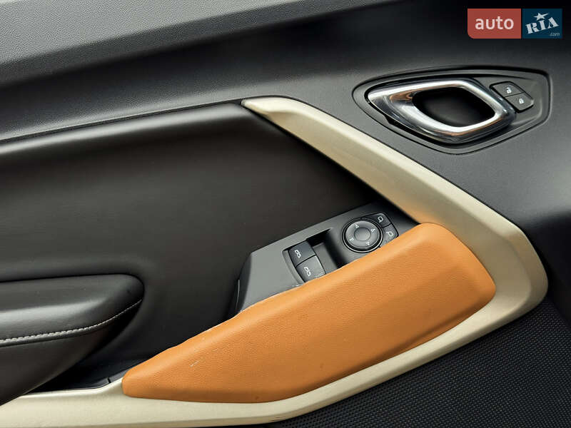 Купе Chevrolet Camaro 2016 в Киеве фото 14 Купе Chevrolet Camaro 2016 в Киеве