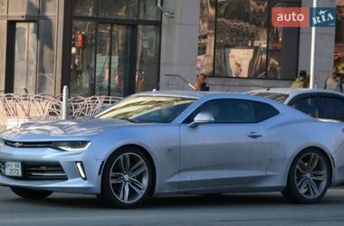 Седан Chevrolet Camaro 2017 в Киеве
