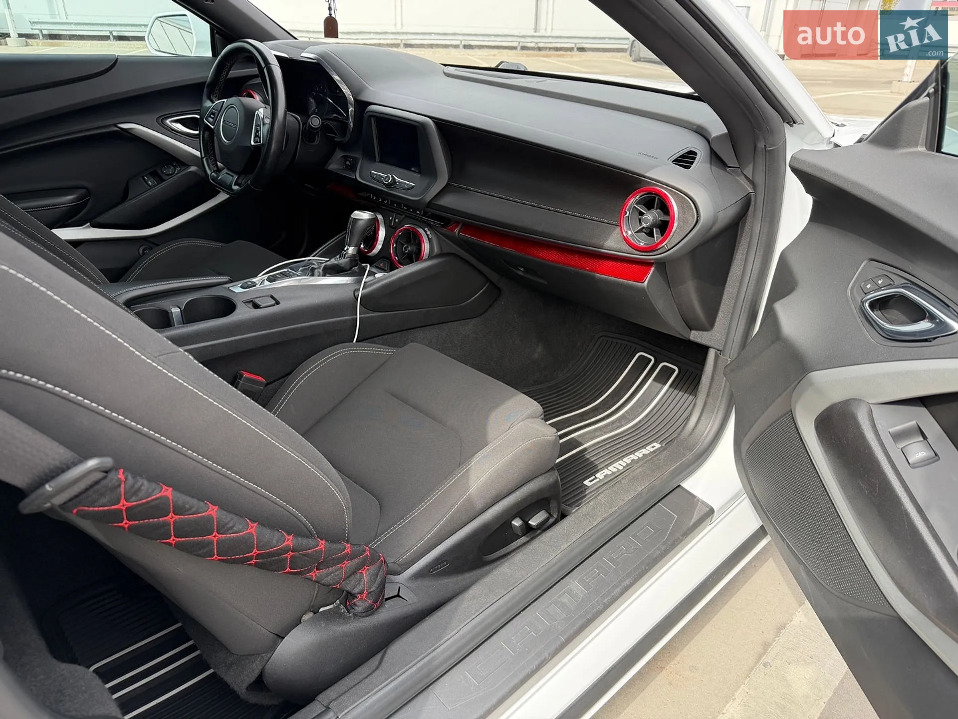 2017 Chevrolet Camaro - мініатюра 16