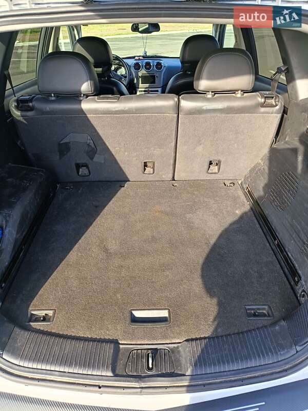 Позашляховик / Кросовер Chevrolet Captiva Sport 2014 в Києві