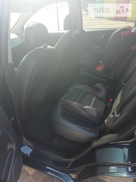 Позашляховик / Кросовер Chevrolet Captiva 2014 в Вінниці