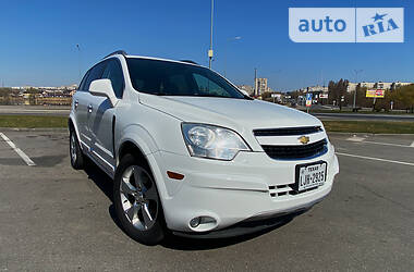 Позашляховик / Кросовер Chevrolet Captiva 2013 в 