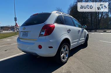 Позашляховик / Кросовер Chevrolet Captiva 2013 в 