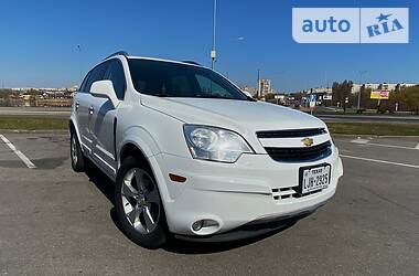 Позашляховик / Кросовер Chevrolet Captiva 2013 в 