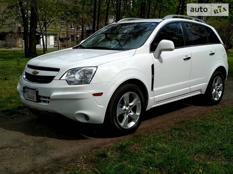 Позашляховик / Кросовер Chevrolet Captiva 2014 в 