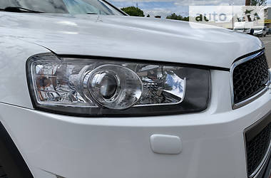 Позашляховик / Кросовер Chevrolet Captiva 2012 в 
