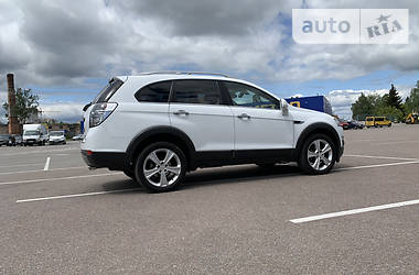 Позашляховик / Кросовер Chevrolet Captiva 2012 в 