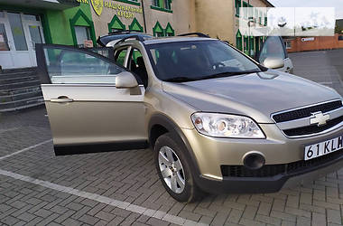 Позашляховик / Кросовер Chevrolet Captiva 2008 в 