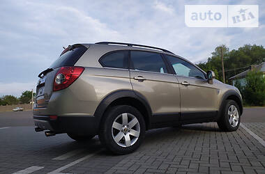 Позашляховик / Кросовер Chevrolet Captiva 2008 в 