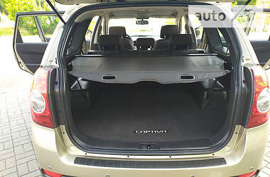 Позашляховик / Кросовер Chevrolet Captiva 2008 в 