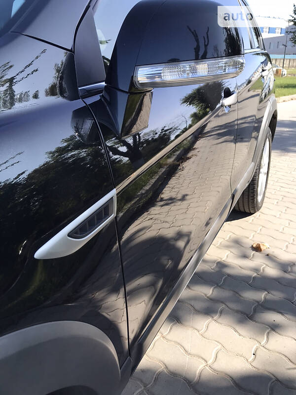 Внедорожник / Кроссовер Chevrolet Captiva 2011 в Сокале