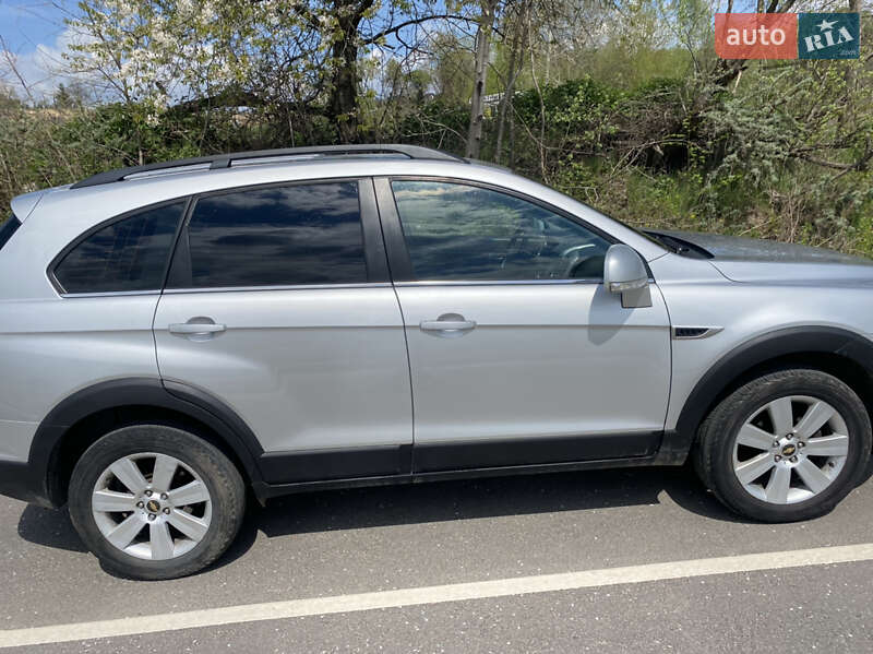 Позашляховик / Кросовер Chevrolet Captiva 2011 в Львові